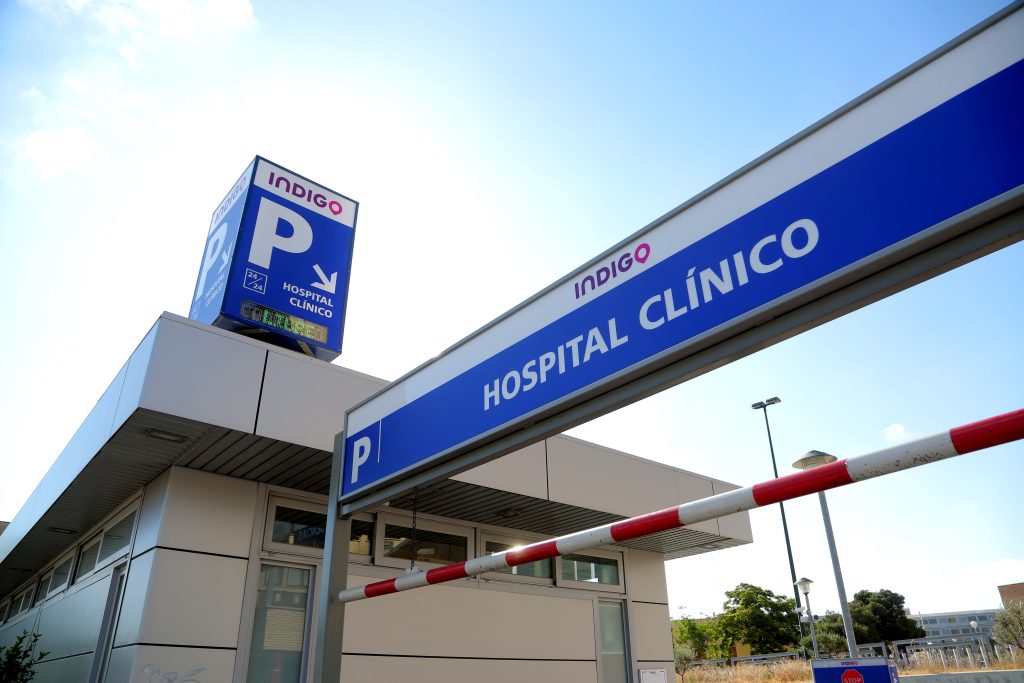 Entrada al aparcamiento del hospital