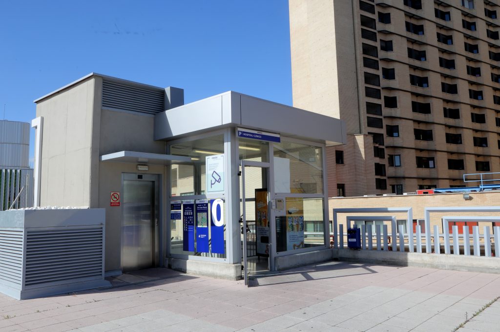 Entrada de seguridad aparcamiento del hospital